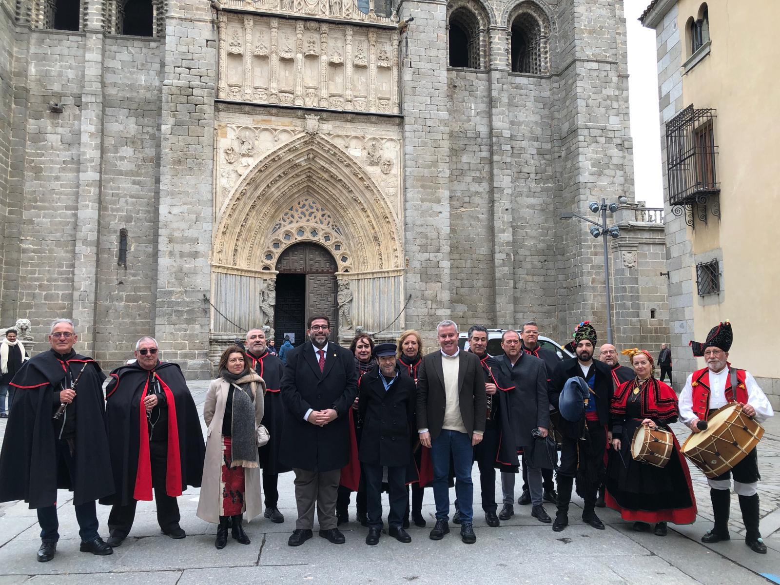 Un ano máis acompañamos en Ávila ao artista Diego De Giráldez na inauguración da súa exposición “De los primeros dibujos a la pintura actual”  