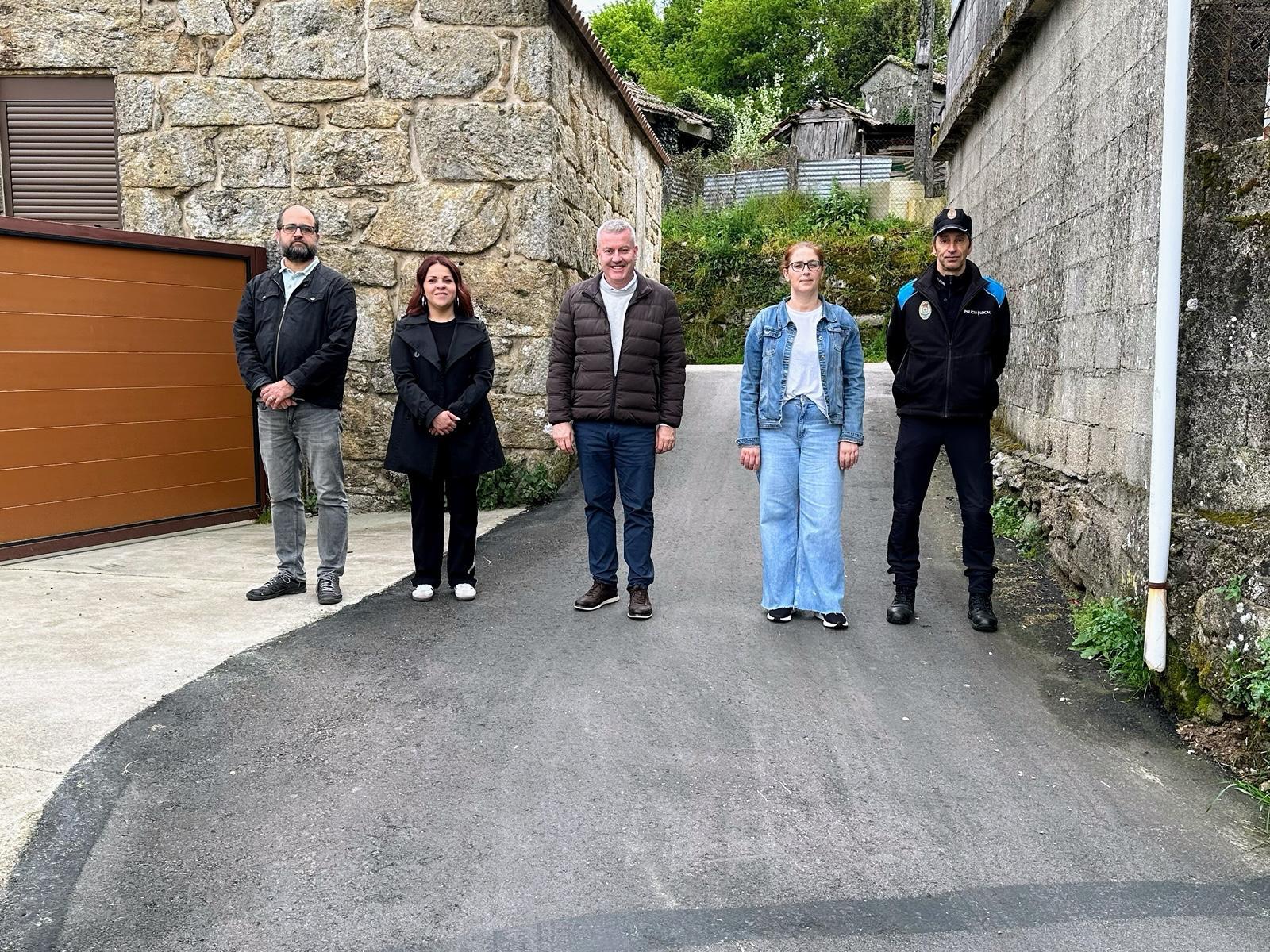 O Alcalde visita as obras de mellora das pistas municipais incluídas no  PLAN CAMIÑOS 2024/2025, cun investimento de 112.655,01€