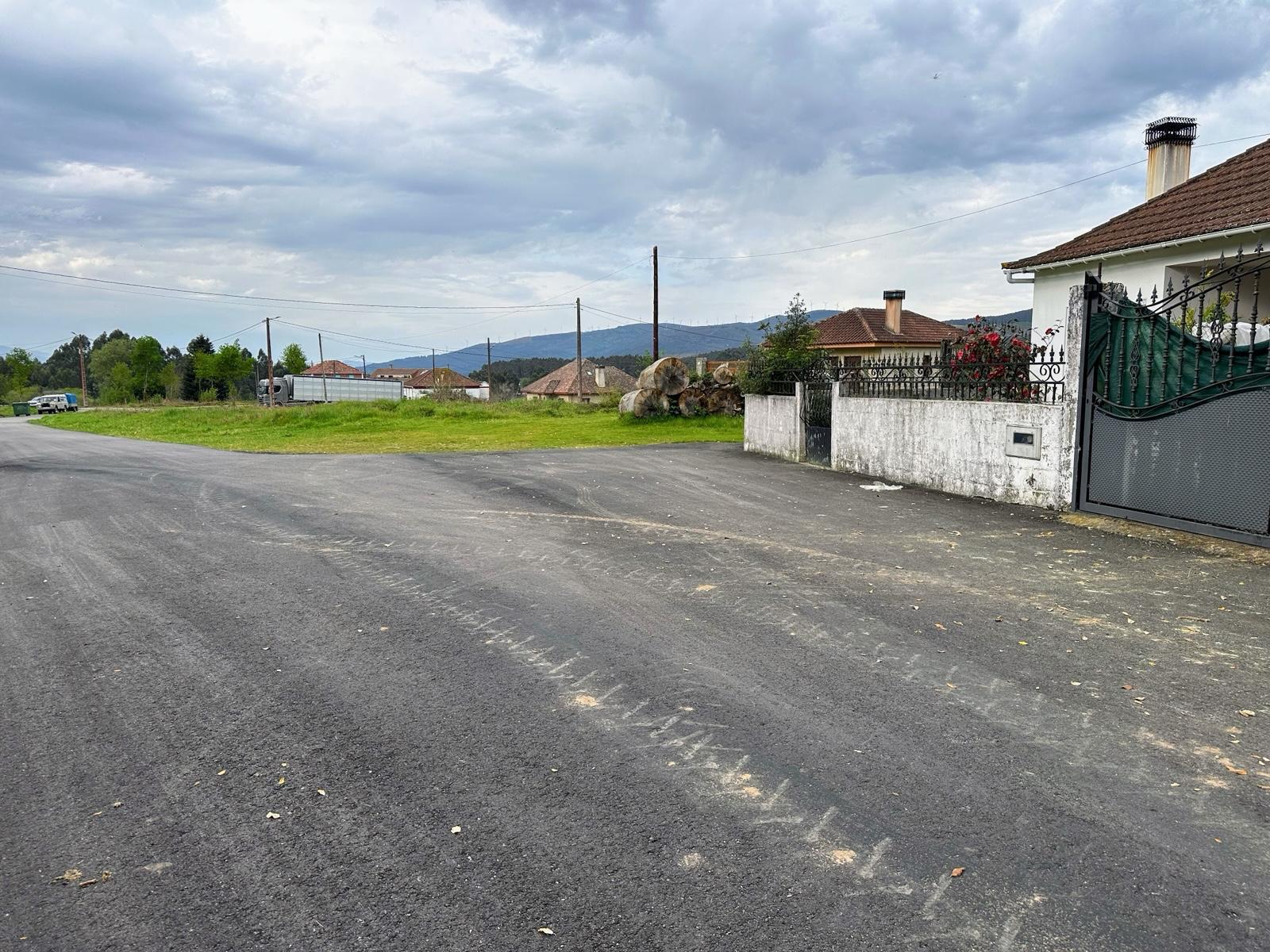 O Alcalde visita as obras de mellora das pistas municipais incluídas no  PLAN CAMIÑOS 2024/2025, cun investimento de 112.655,01€