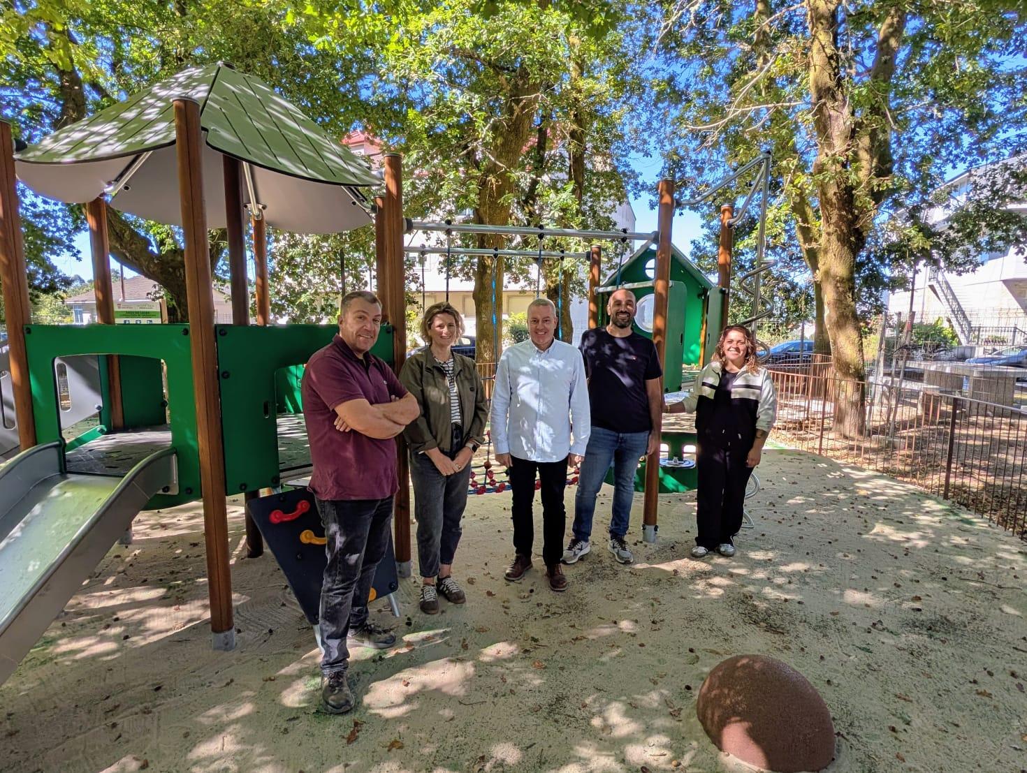 Rematan as obras de renovación da área de lecer da Carballeira do Cacharado