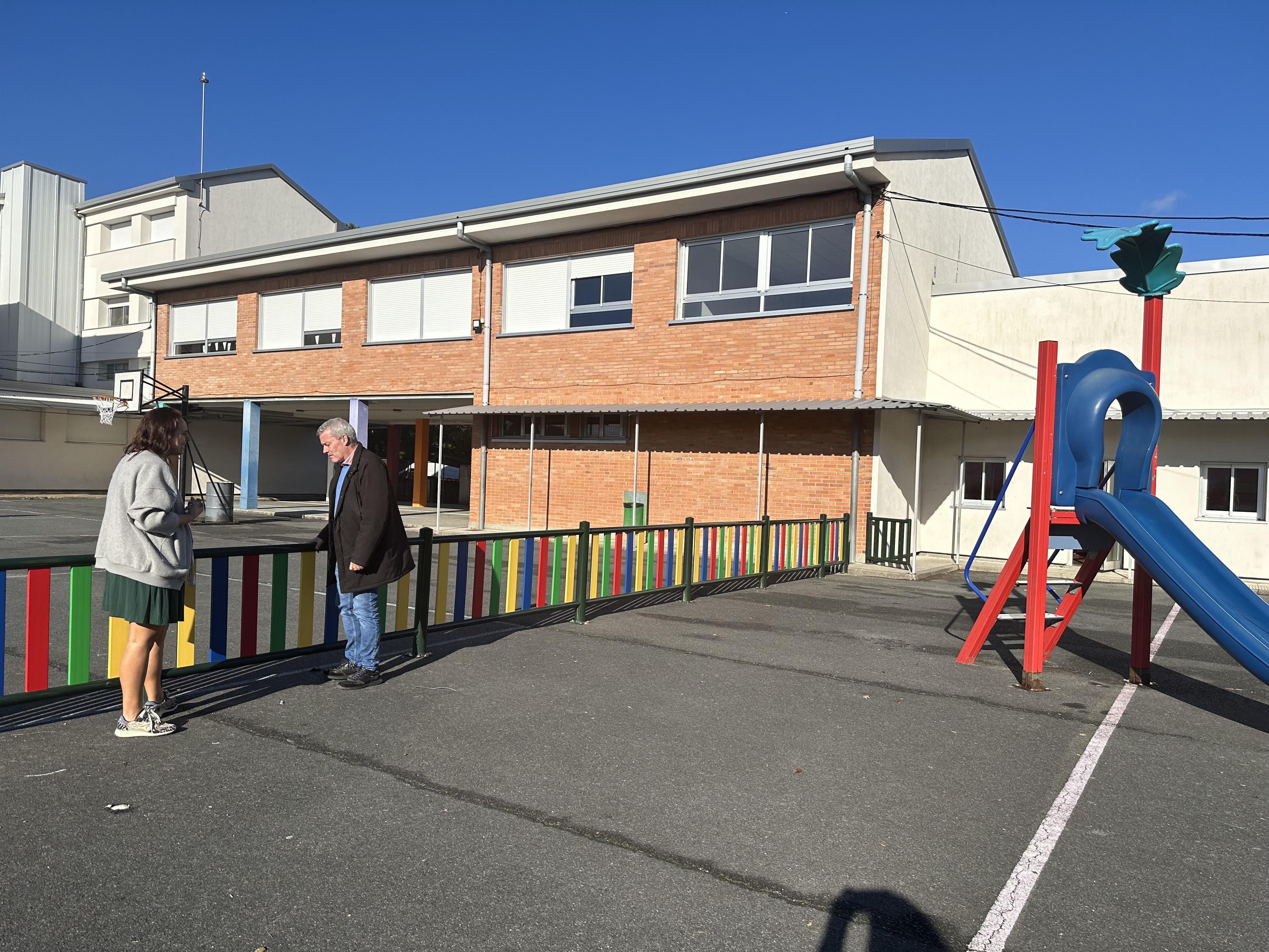 O Alcalde visita os centros escolares de Valeixe e A Cañiza para escoitar da man das súas Directoras como transcorreu o inicio deste novo curso escolar