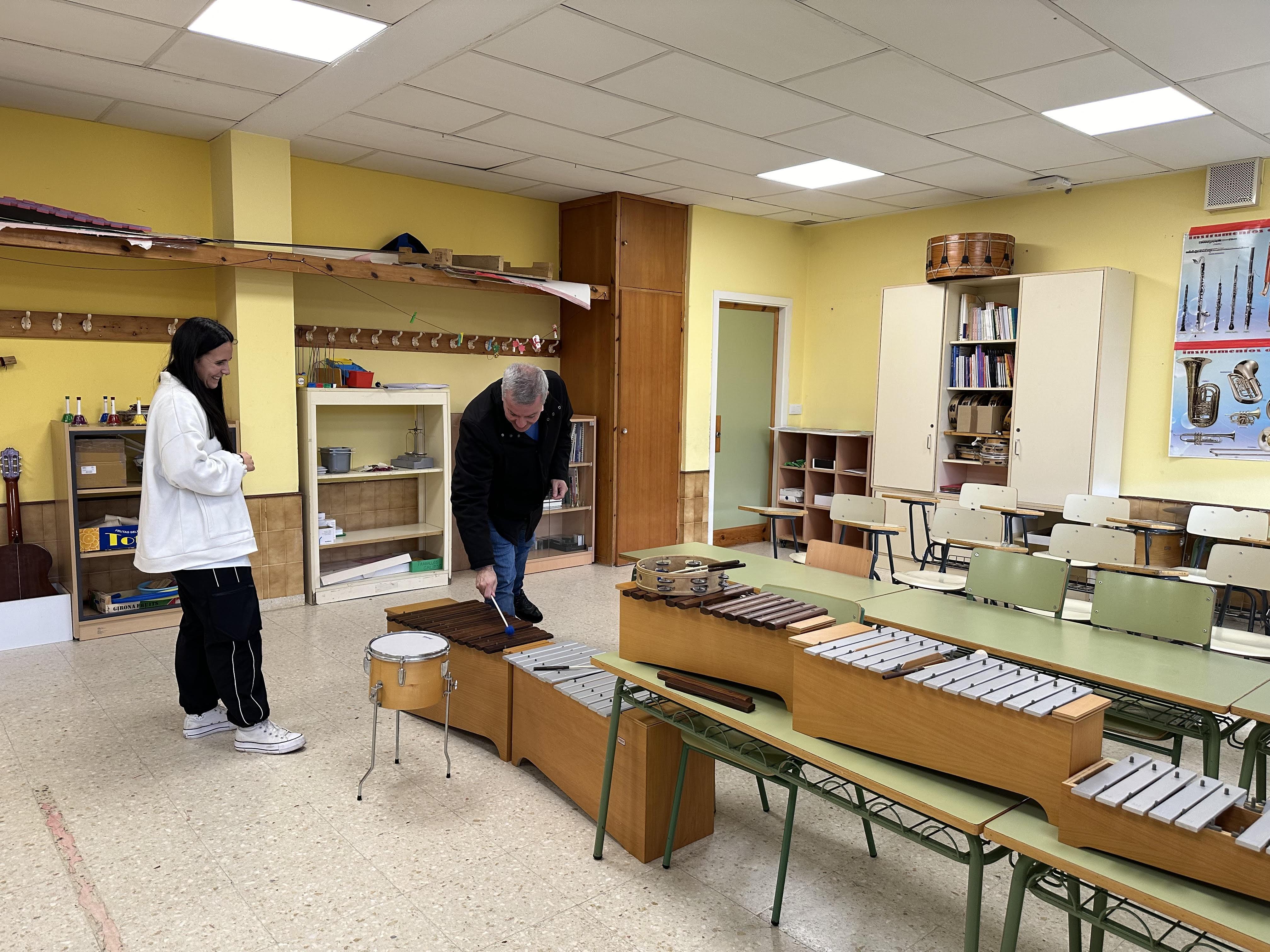 O Alcalde visita os centros escolares de Valeixe e A Cañiza para escoitar da man das súas Directoras como transcorreu o inicio deste novo curso escolar