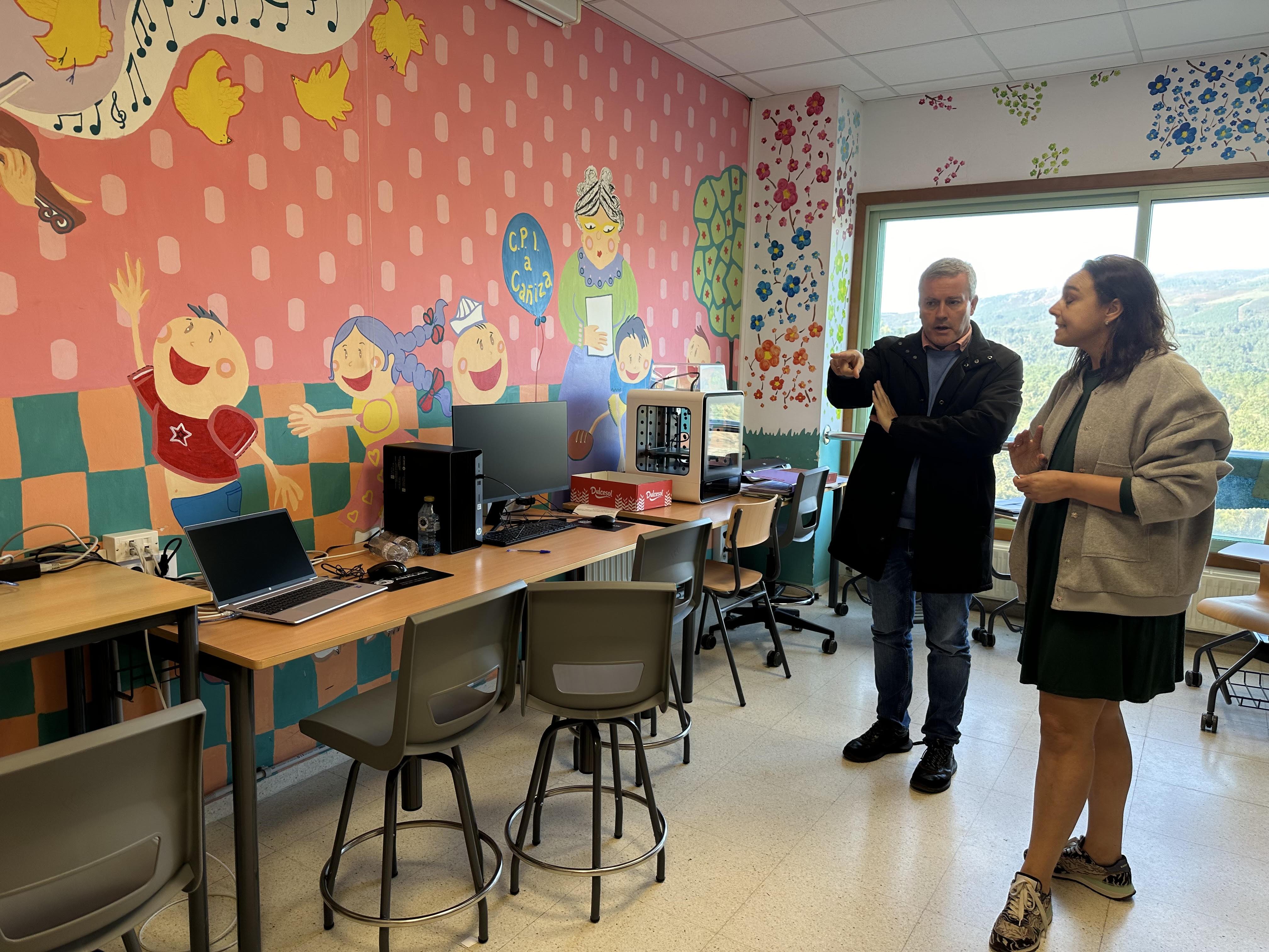 O Alcalde visita os centros escolares de Valeixe e A Cañiza para escoitar da man das súas Directoras como transcorreu o inicio deste novo curso escolar
