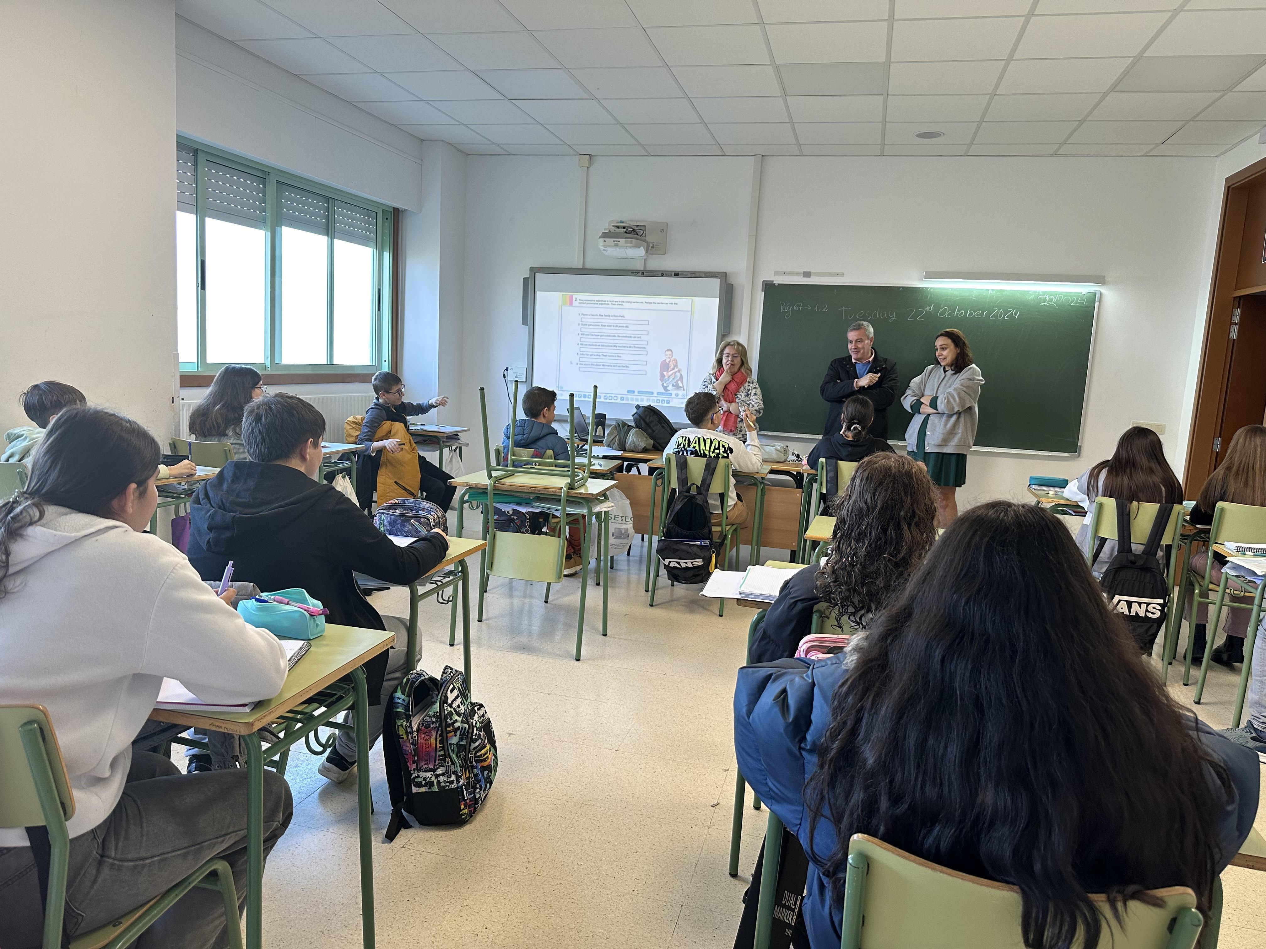 O Alcalde visita os centros escolares de Valeixe e A Cañiza para escoitar da man das súas Directoras como transcorreu o inicio deste novo curso escolar