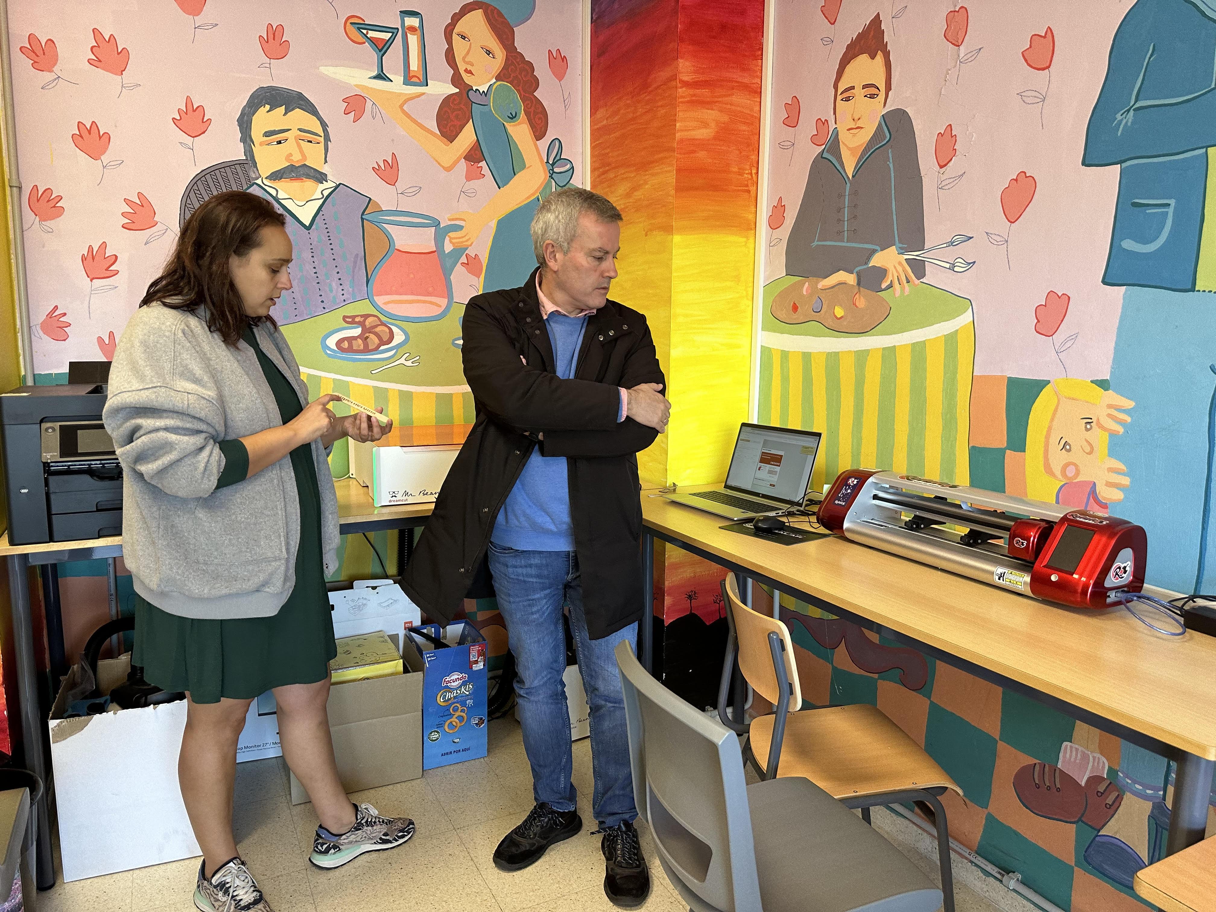 O Alcalde visita os centros escolares de Valeixe e A Cañiza para escoitar da man das súas Directoras como transcorreu o inicio deste novo curso escolar
