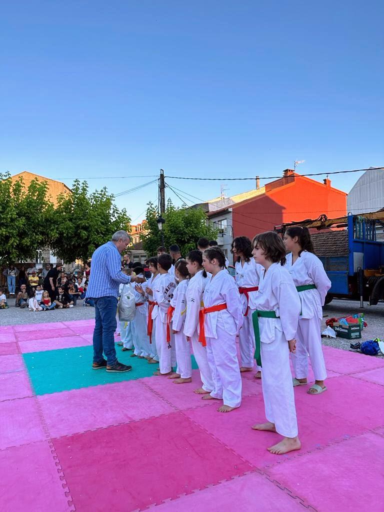 exhibición d@s alumn@s da Escola Municipal de TAEKWONDO