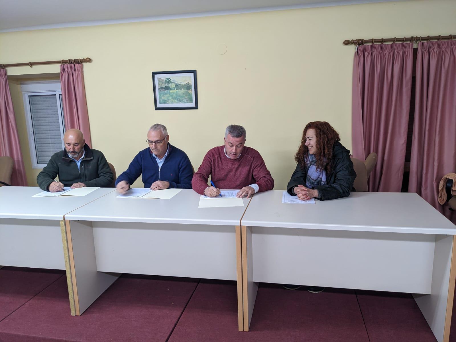 O Alcalde Luis Piña asinou onte o convenio de colaboración coa «VÍA MARIANA DE PEREGRINACIÓN LUSO–GALAICA que une Braga con Muxía» 