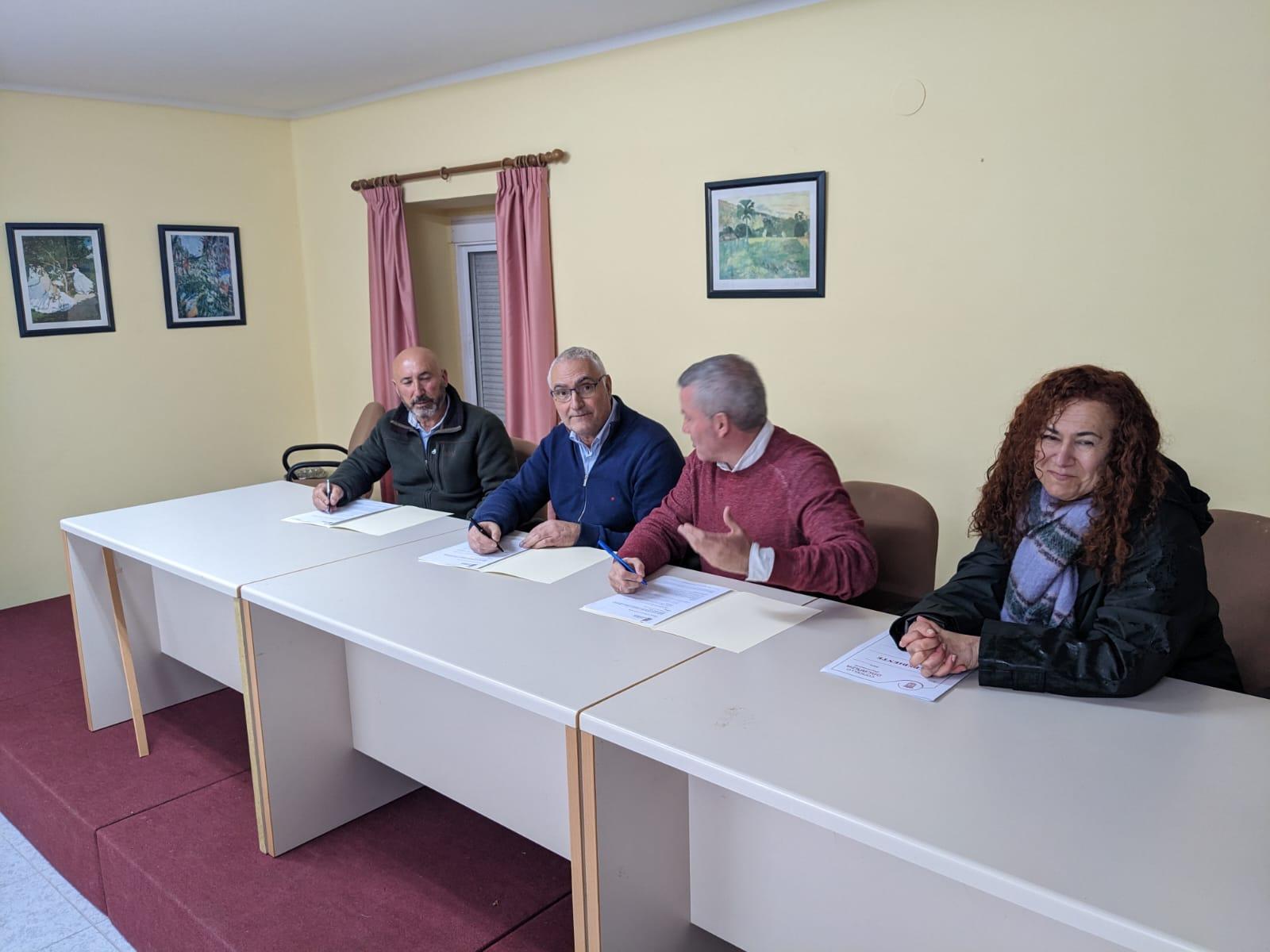 O Alcalde Luis Piña asinou onte o convenio de colaboración coa «VÍA MARIANA DE PEREGRINACIÓN LUSO–GALAICA que une Braga con Muxía» 