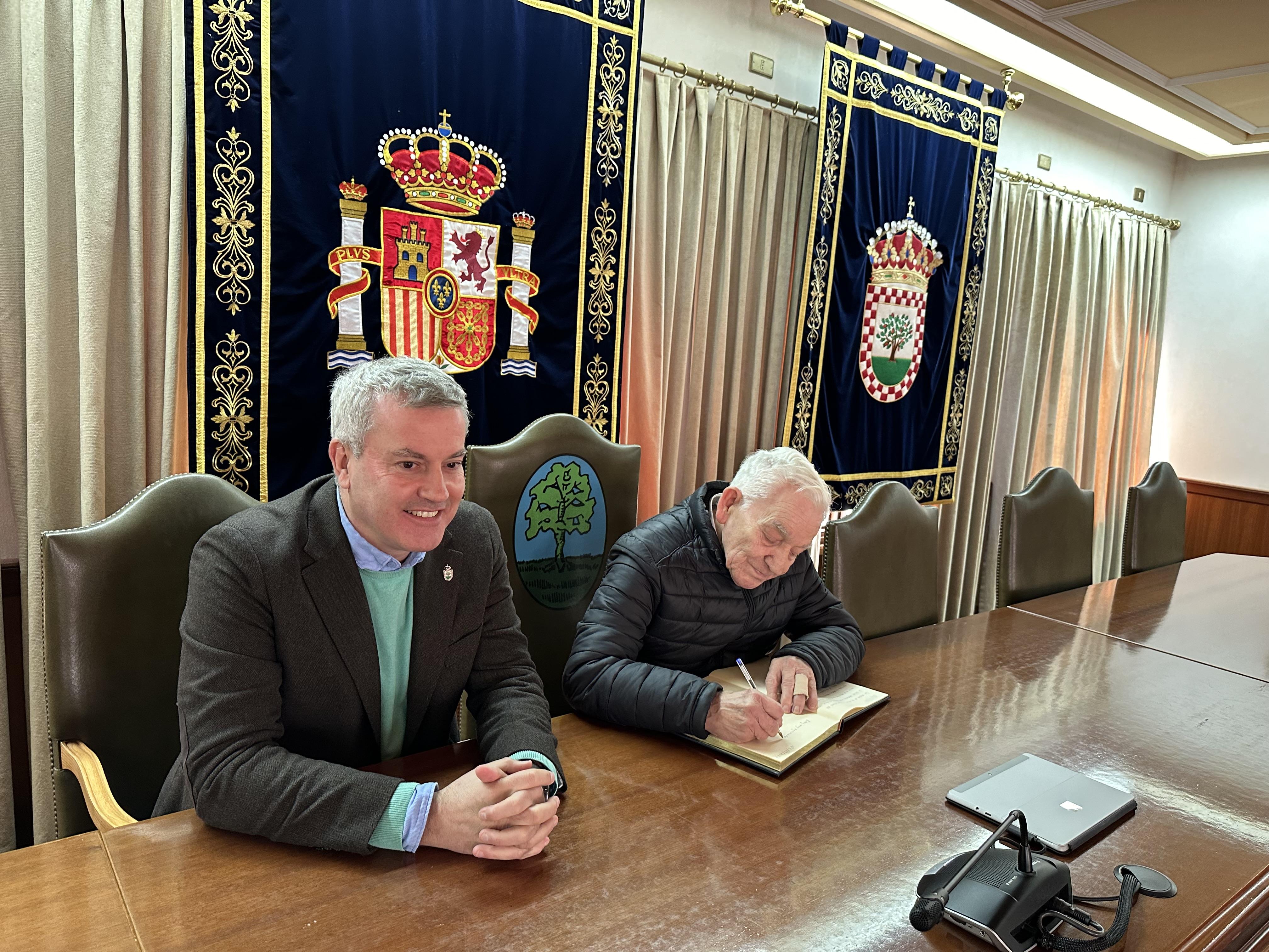  Celebramos con Don José María Vázquez Piñeiro, Cura de Valeixe e do Couto, os seus 40 anos ao servizo das Parroquias