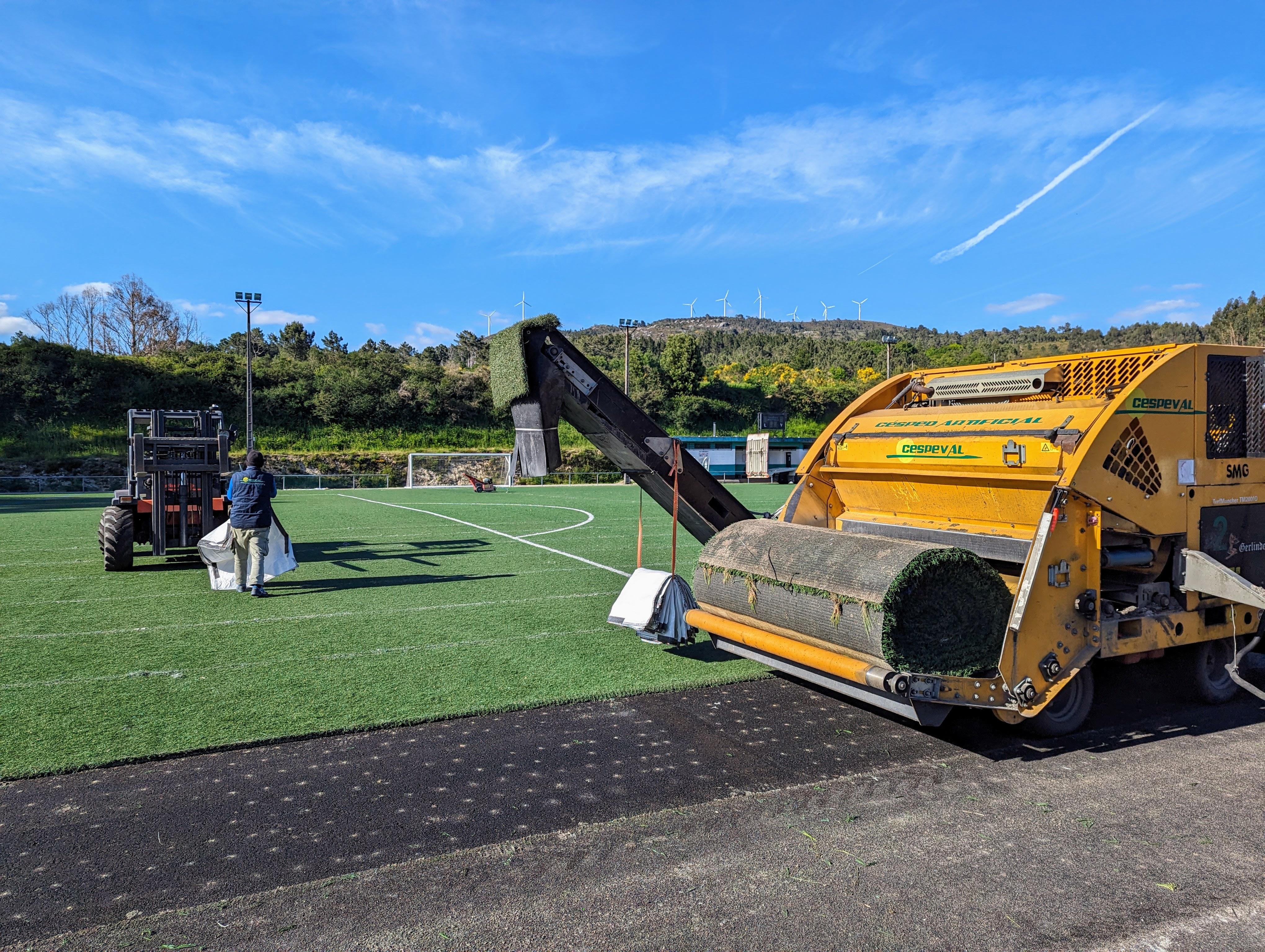 Iniciamos as obras de reforma do campo de fútbol de Augas Férreas