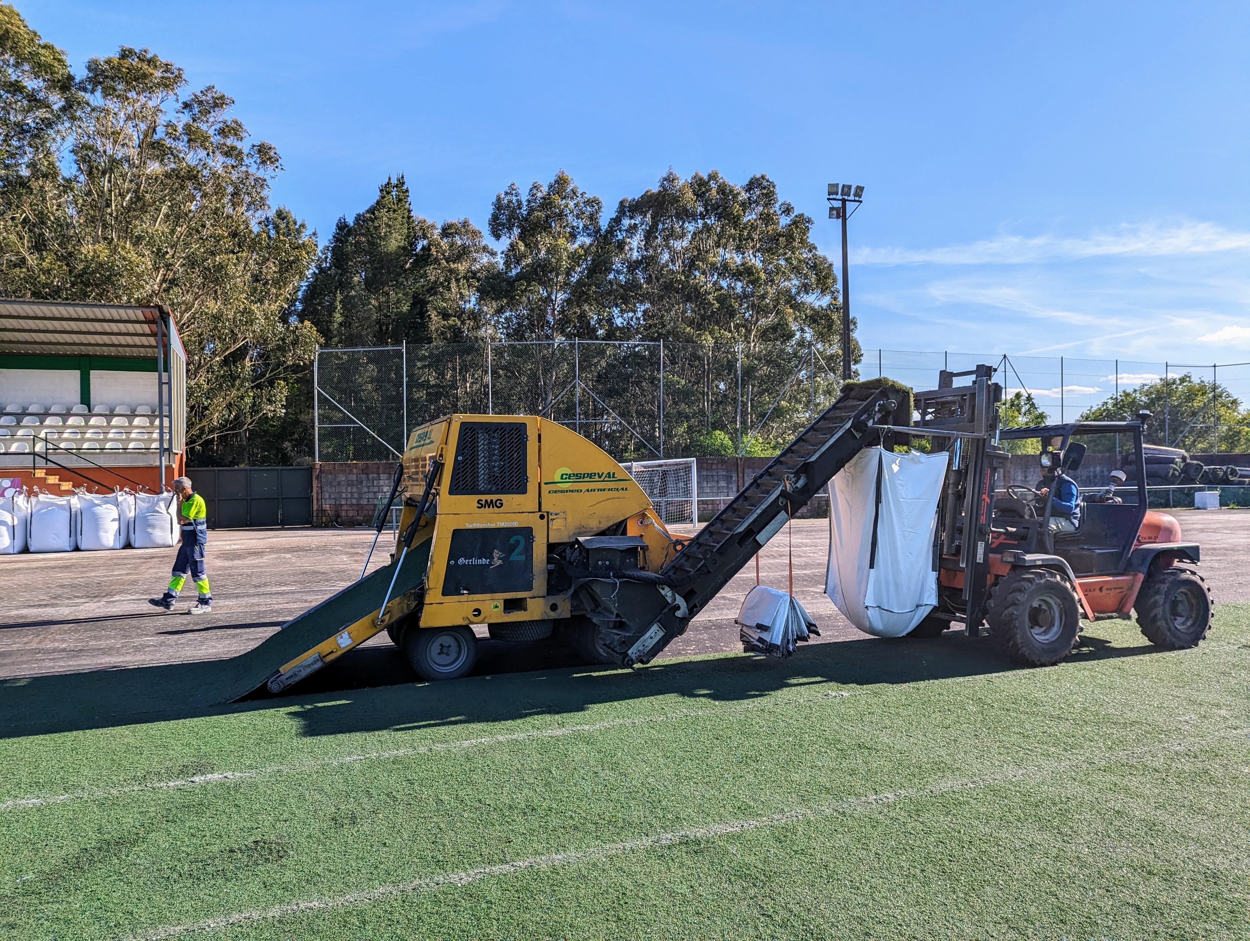 Iniciamos as obras de reforma do campo de fútbol de Augas Férreas