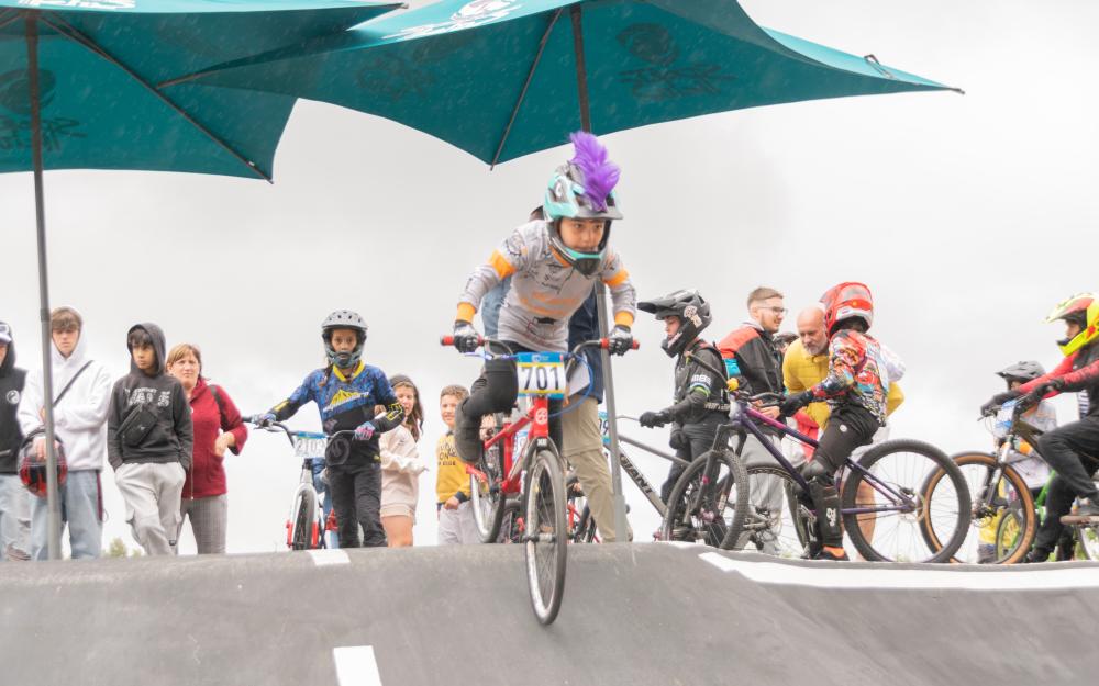 Éxito de organización e participación no II Gran Premio PUMPTRACK Concello da Cañiza