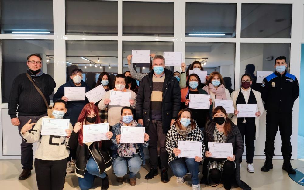 Entrega de diplomas del curso de apoio psicosocial celebrado en marzo de 2022