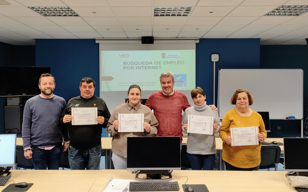 Clausuramos o curso de busca de emprego por internet