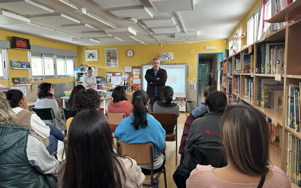 Onte asistimos a unha nova charla educativa para as familias sobre  «o establecemento de normas e límites»