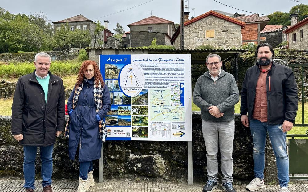 A Cañiza estrea na Franqueira nova sinaléctica da «Vía Mariana de Peregrinación Luso–Galaica que une Braga con Muxía» 