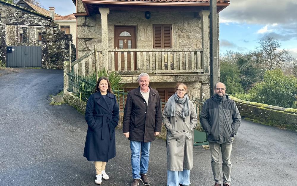 O Alcalde visita os lugares de Folgoso, Vilamide, Cigarreira, Ibia e As Poldras, na parroquia de Parada, nos que se desenvolveron importantes obras de asfaltado de camiños.