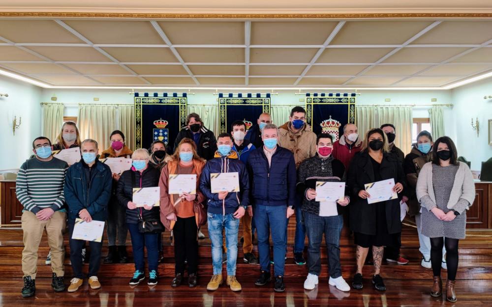 Entrega de diplomas dos cursos de forestal e limpeza impartidos nos meses de febreiro e marzo