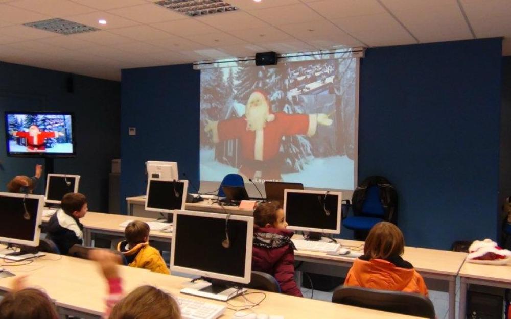 Videoconferencia de Papá Noel cos alumnos máis pequenos do CPI da Cañiza