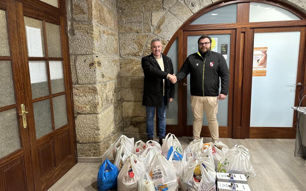 O Alcalde agradece AO CLUB BALONMÁN CAÑIZA a doazón de alimentos para o Almacén Solidario Municipal