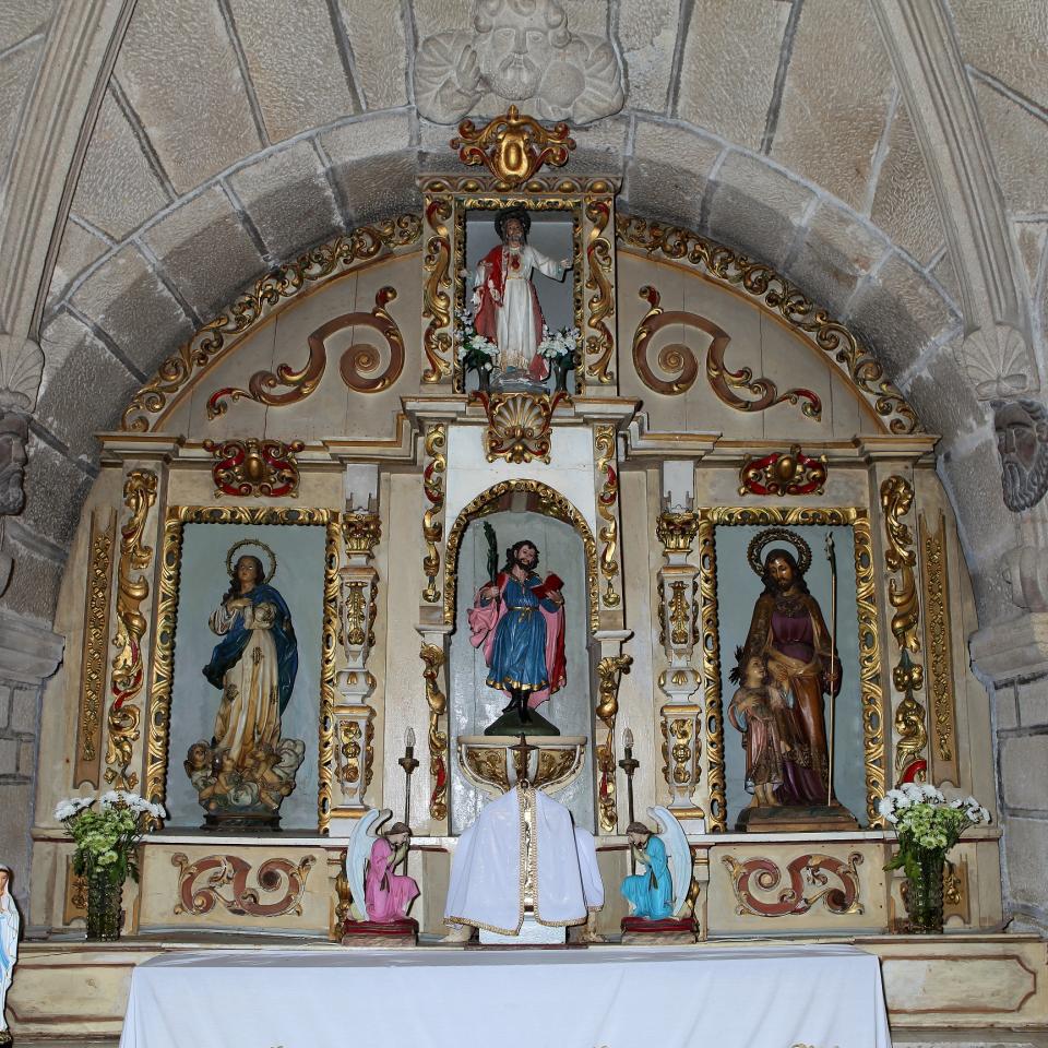 Retablo Maior da Igrexa de San Xulián de Petán