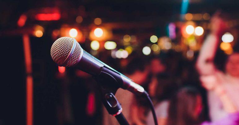 Karaoke o martes 9 de agosto de 2022 as 22.30h na Praza Maior da Vila